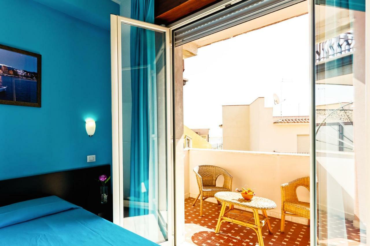 Seaview Terrace Sunny Apartment Giardini-Naxos Exterior foto